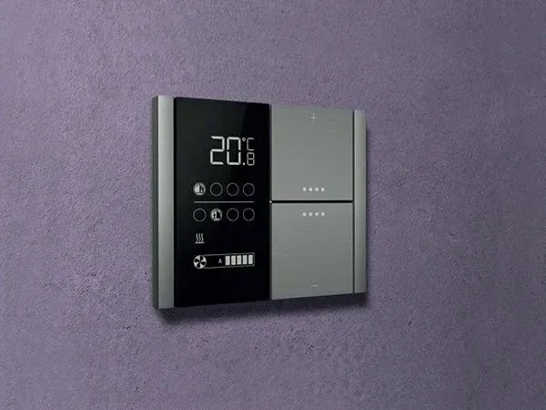 Single KNX room thermostat controlling temperature and humidity